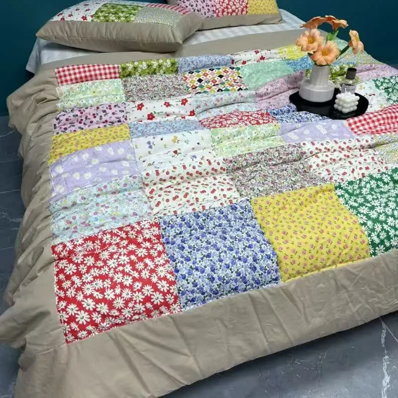 Buntes Patchwork-Bettwäscheset aus Baumwolle mit Blumenmuster