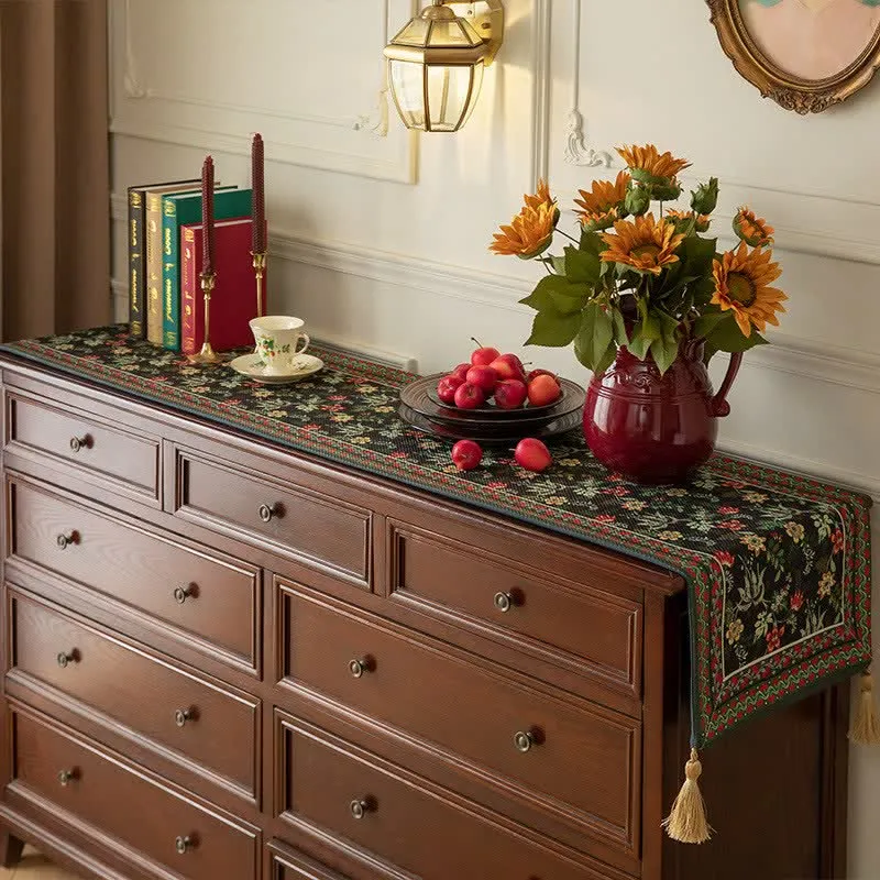 Tischläufer mit Vintage-Blumen- und Blätterquastenmuster
