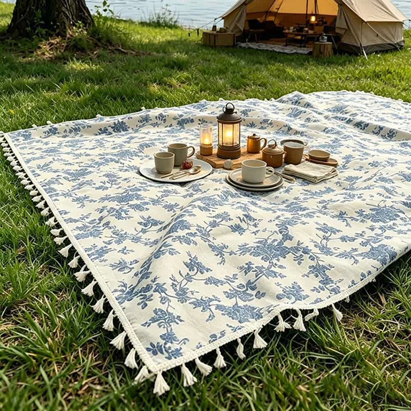 Picknickdecke mit Blumenmuster