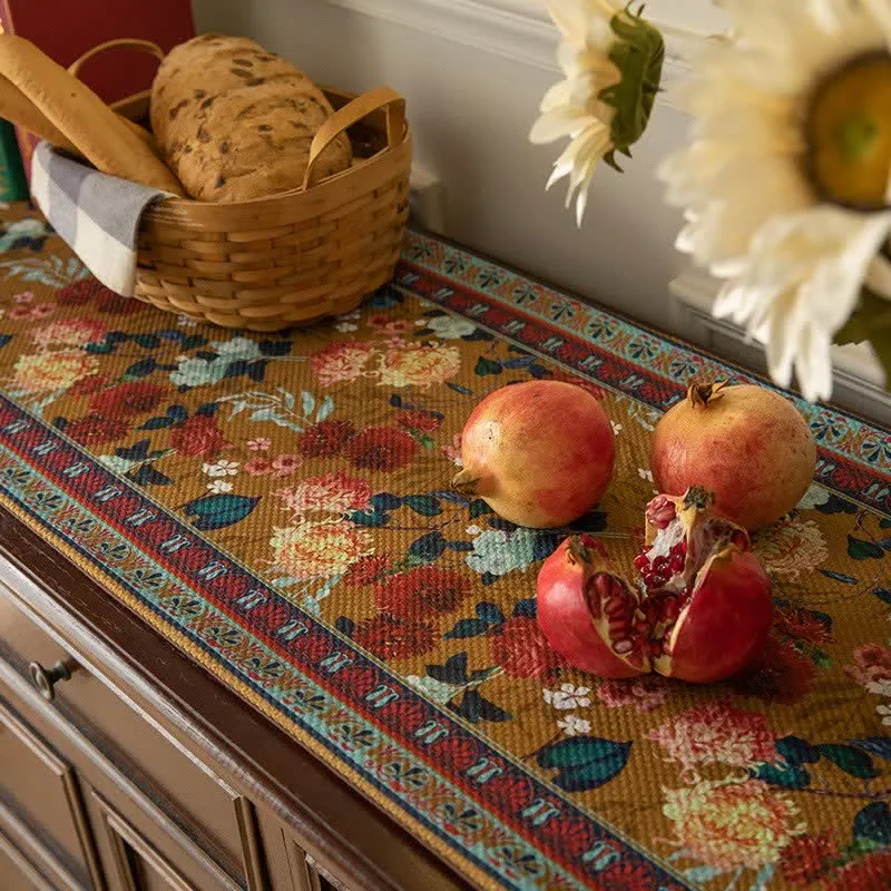 Vintage-Tischläufer mit Blumenquasten