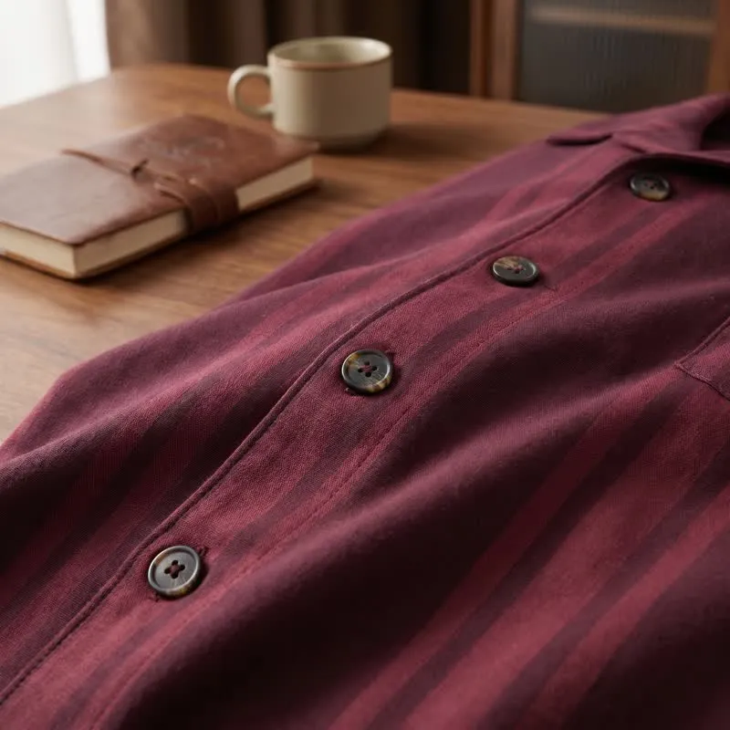 Loungewear-Set aus Baumwolle mit burgunderfarbenen vertikalen Streifen