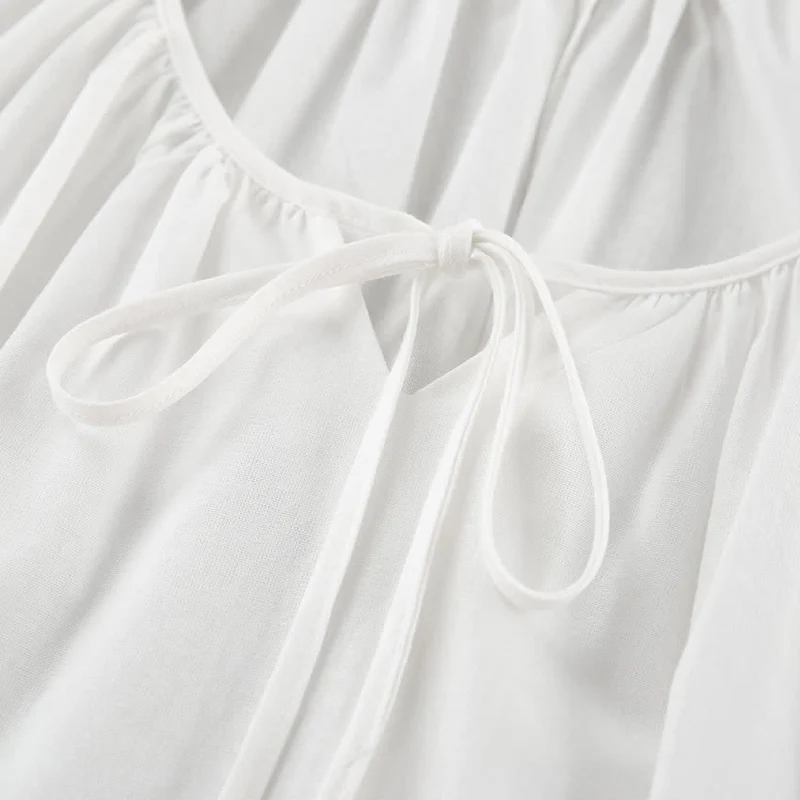Weißes Baumwoll-Loungewear-Kleid mit Bindekragen