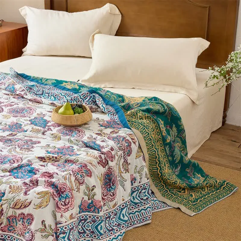 Vintage-Steppdecke aus Baumwolle mit böhmischem Blumenmuster