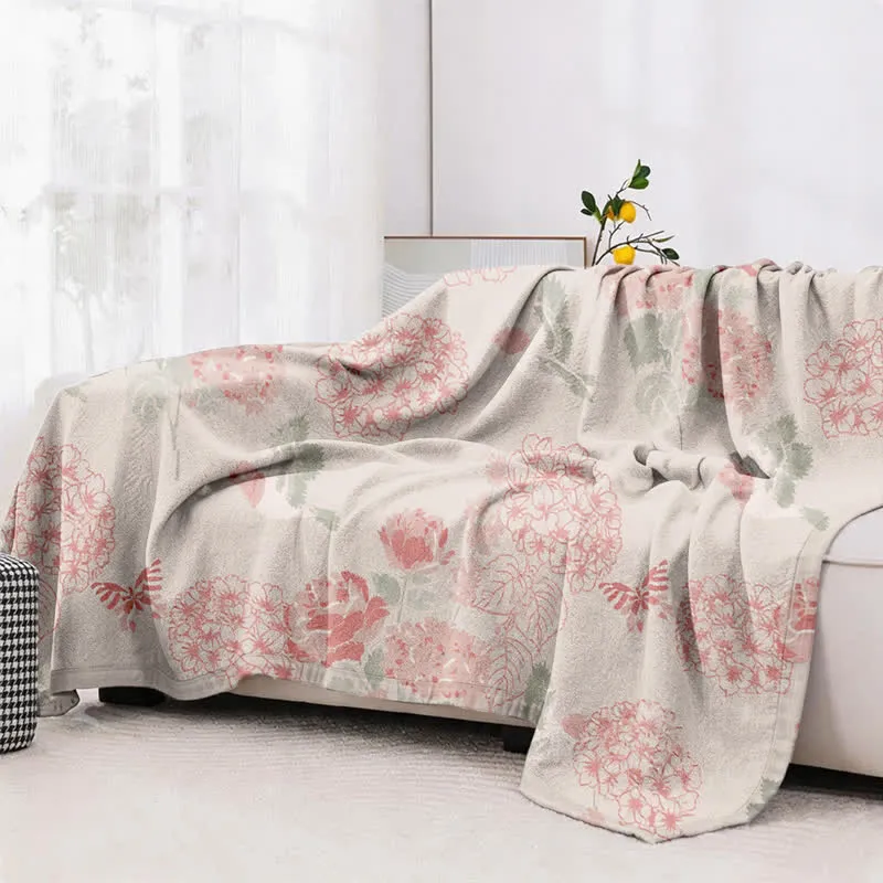 Jacquard-Steppdecke mit rosa Hortensienmuster aus Bohnenpaste