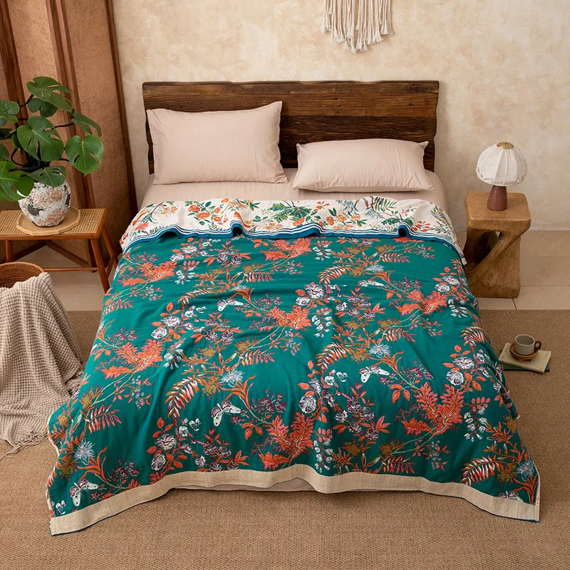 Wendbare Steppdecke aus Gaze mit Vintage-Rankenmuster und Blumenmuster