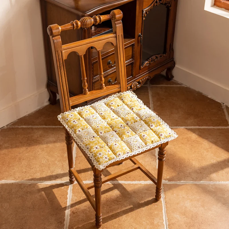 Retro-Patchwork-Stuhlkissen mit Gänseblümchenmuster