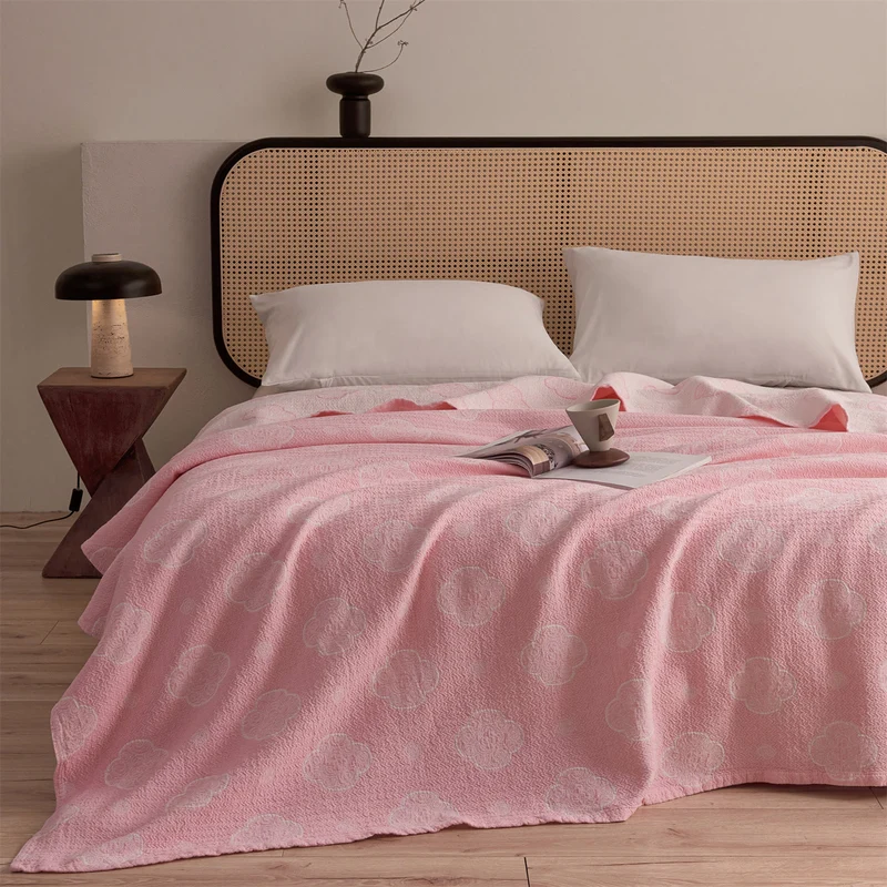 Orientalische Ruyi Cloud Jacquard 3-lagige Gaze-Steppdecke