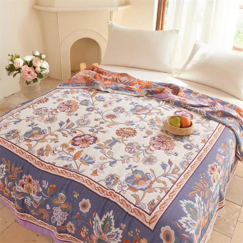 Baumwoll-Steppdecke mit böhmischem Rand und Blumenmuster