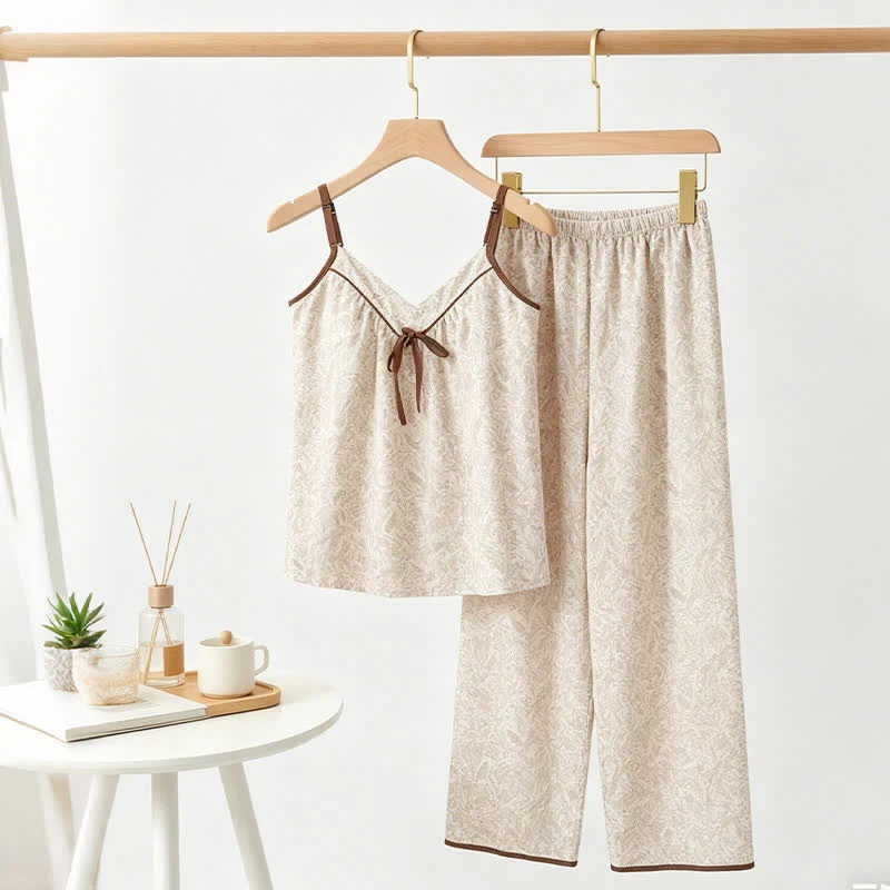 Beige Lounge-Set mit Schleifendetails