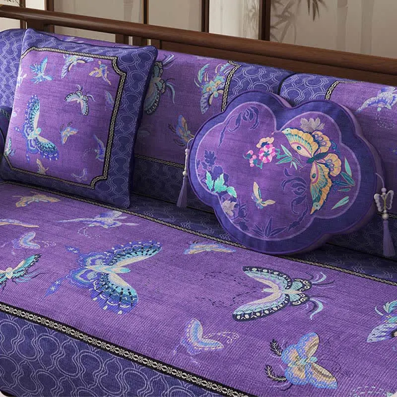 Sofaschutzhülle mit orientalischem lila Schmetterlingsmuster