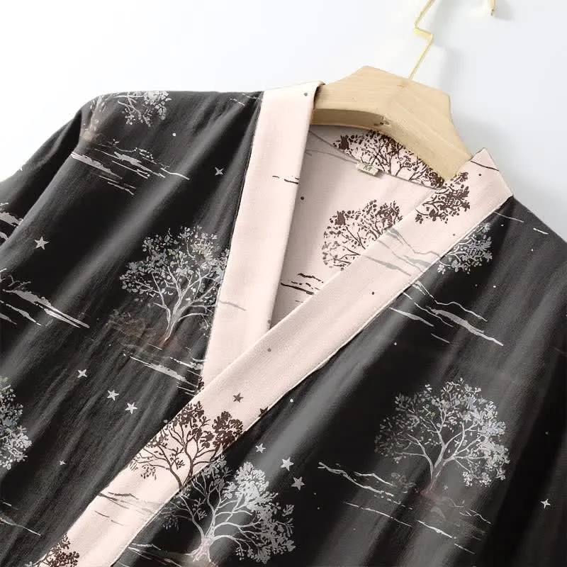Unisex Kimono-Bademantel aus Baumwolle mit dem Muster „Charcoal Tree“