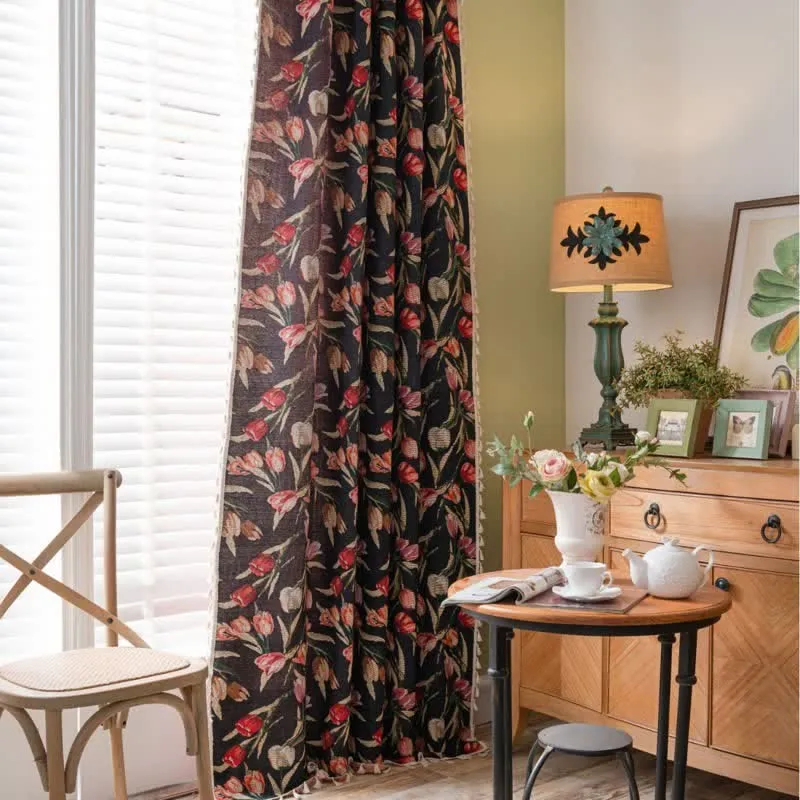 Vorhang mit Tulpenmuster, Jacquard-Stil und Quasten