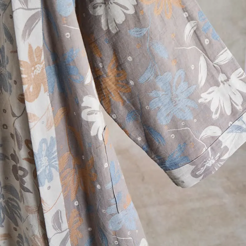 Grauer Kimono-Bademantel aus Baumwollgaze mit Blumenmuster