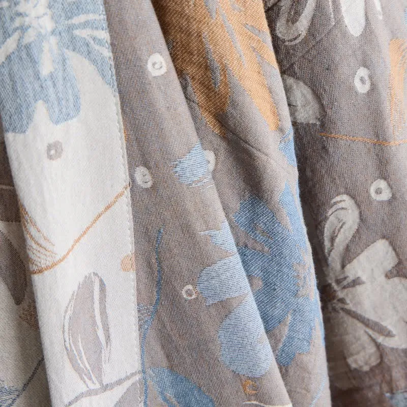 Grauer Kimono-Bademantel aus Baumwollgaze mit Blumenmuster