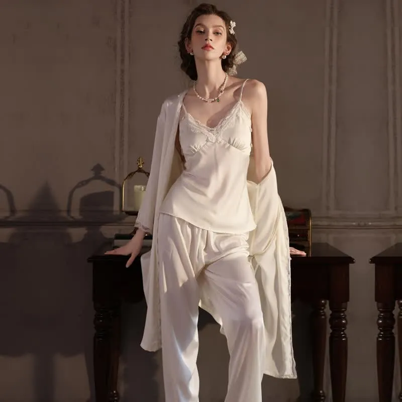 Elegantes Loungewear-Set mit seidigem Spitzenbesatz (3-teilig)