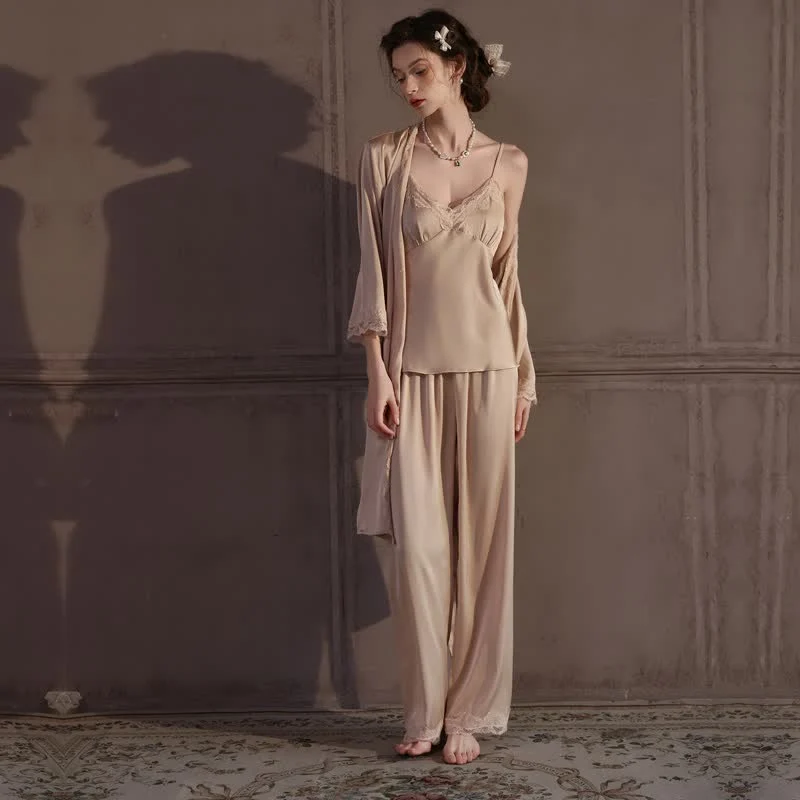 Elegantes Loungewear-Set mit seidigem Spitzenbesatz (3-teilig)
