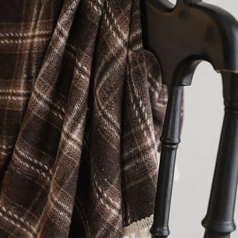 Vorhang im Vintage-Stil mit Karomuster und Quasten