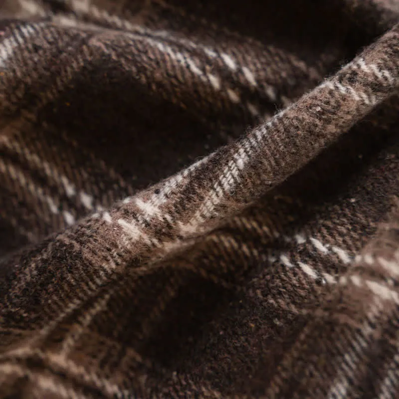 Vorhang im Vintage-Stil mit Karomuster und Quasten