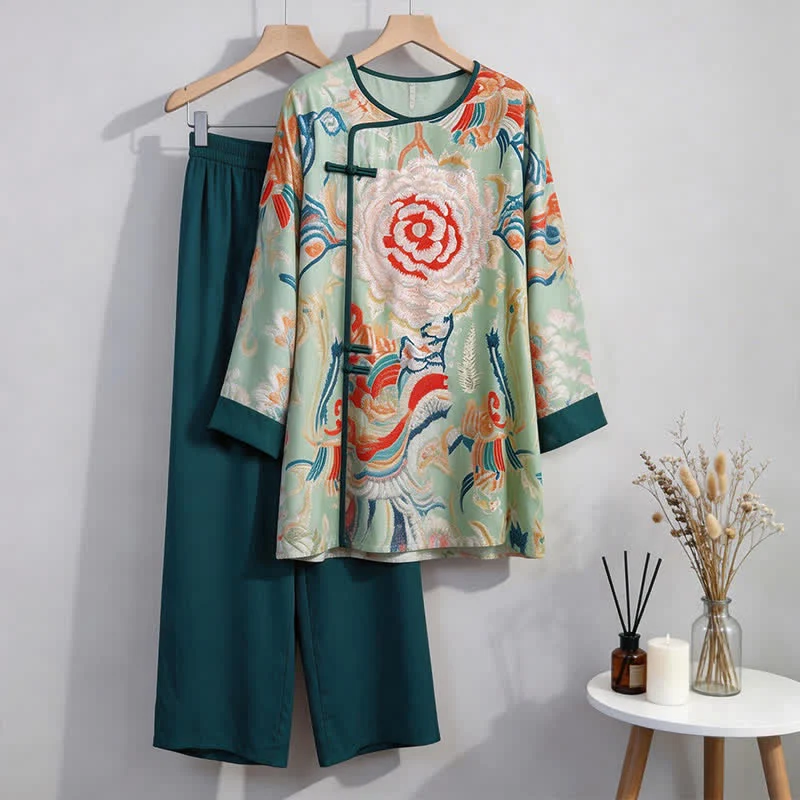 Loungewear-Set im Retro-Blumen-Stil mit orientalischem Flair