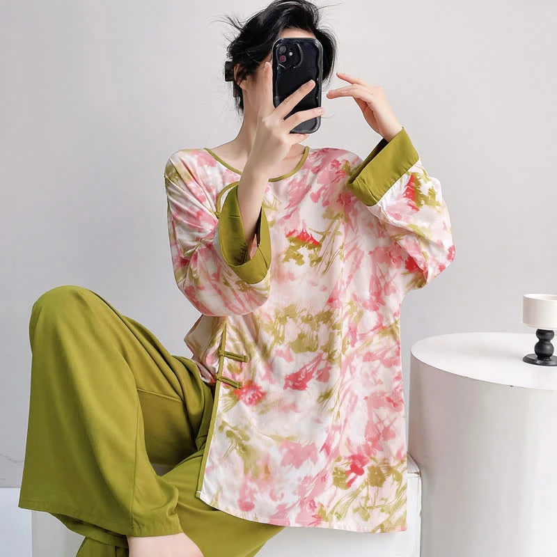Pyjama-Set im orientalischen Kirschblüten-Design