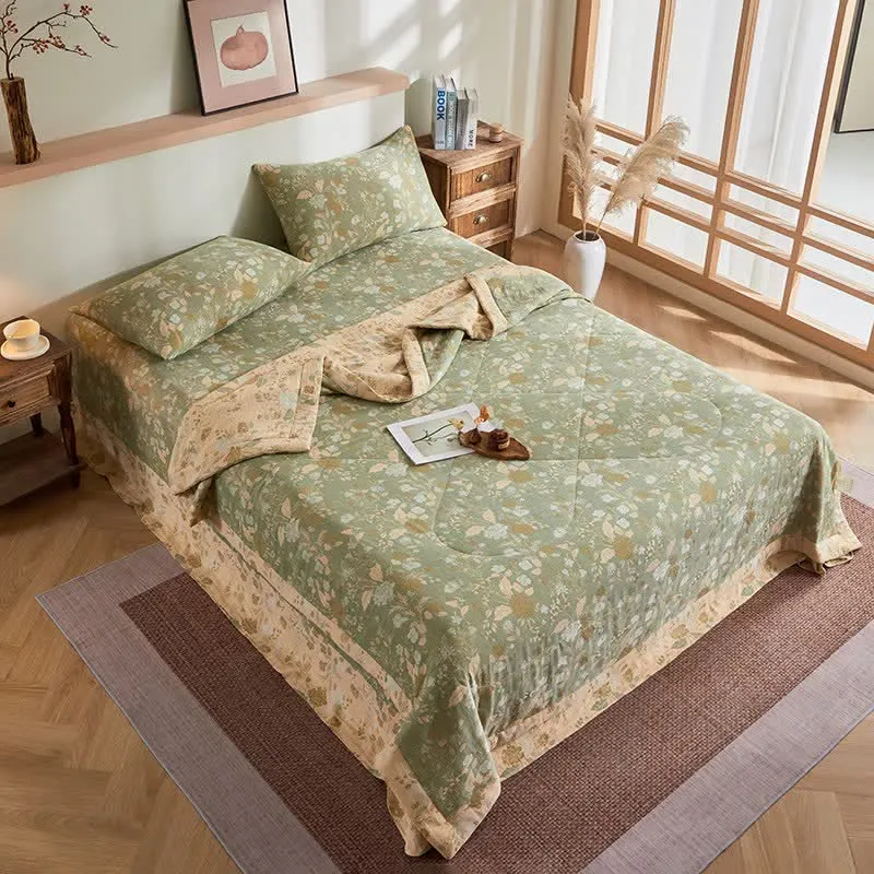 Baumwollgaze-Jacquard-Steppdecke mit Blumenmuster und Blättern