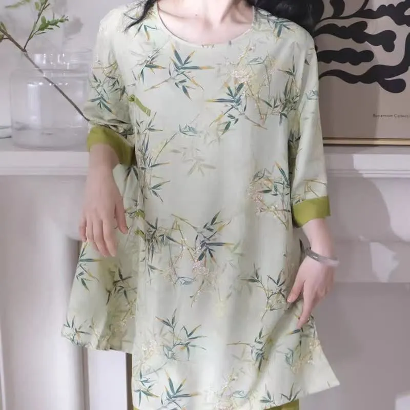 Elegantes Loungewear-Set aus Bambus im orientalischen Stil