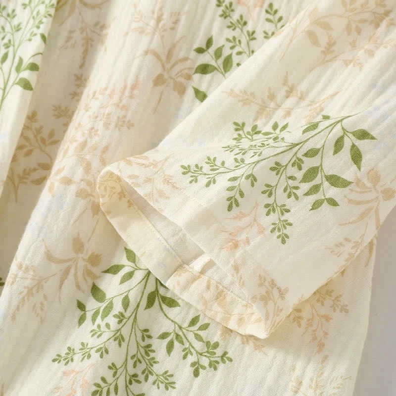 Pyjama-Set aus Baumwollgaze mit botanischem Blattmotiv