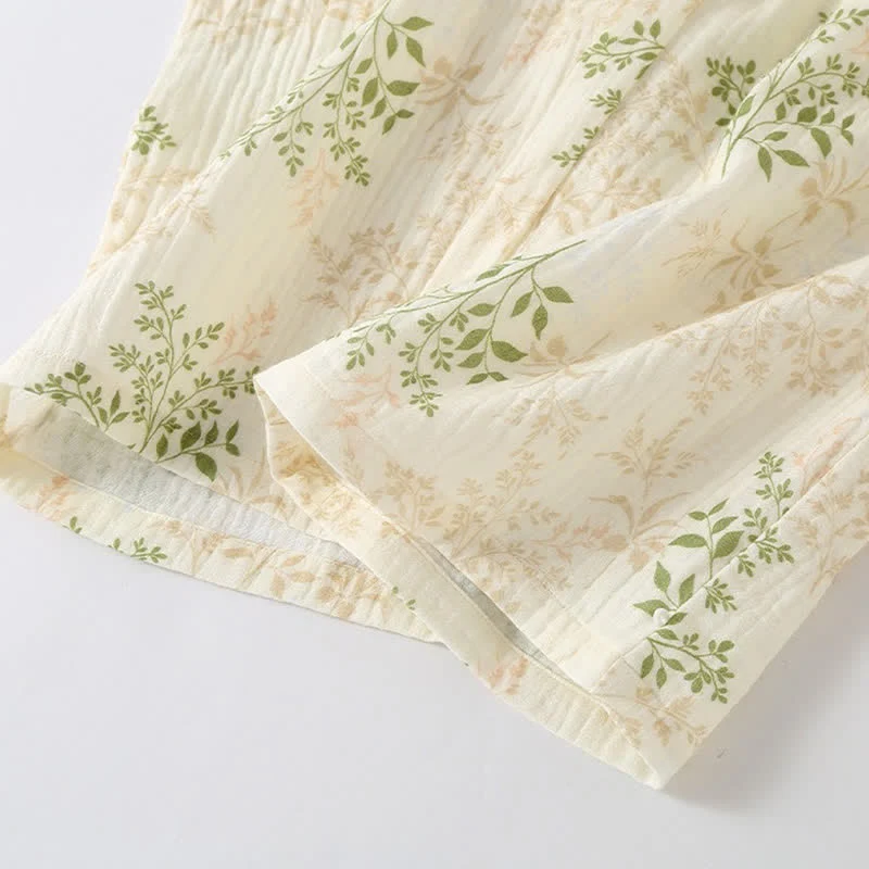Pyjama-Set aus Baumwollgaze mit botanischem Blattmotiv