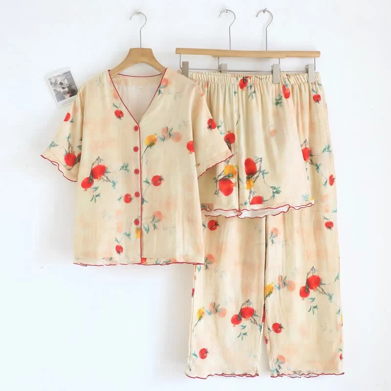 Pyjama-Set aus Baumwolle mit Granatapfelmuster und V-Ausschnitt (3-teilig)