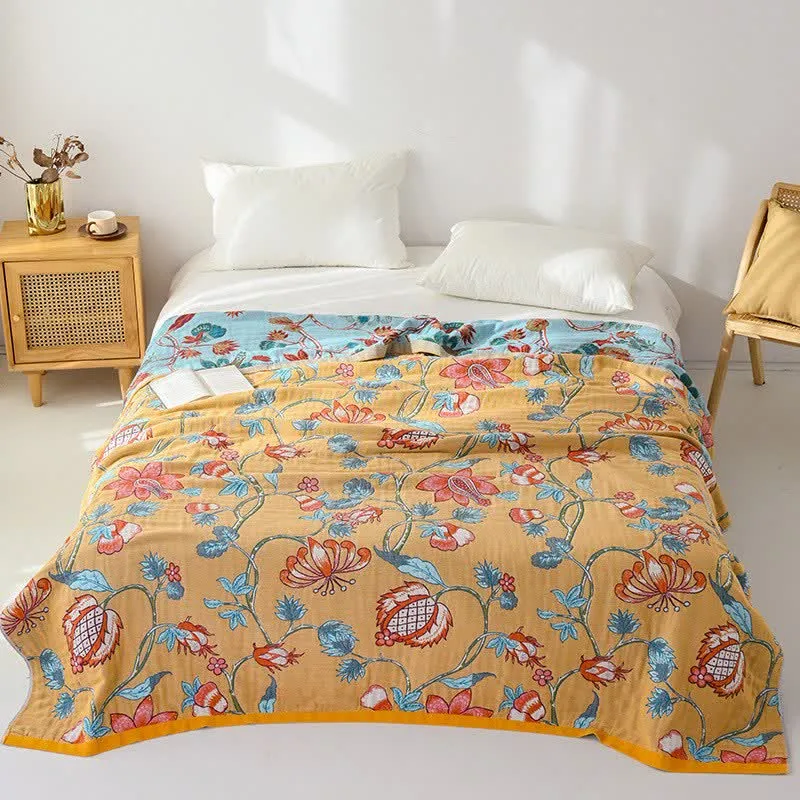 Künstlerisch gemusterte Steppdecke aus reiner Baumwolle mit Blumenmuster