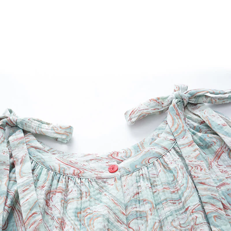 Blaues Camisole-Nachthemd mit künstlerischem Wellenmuster