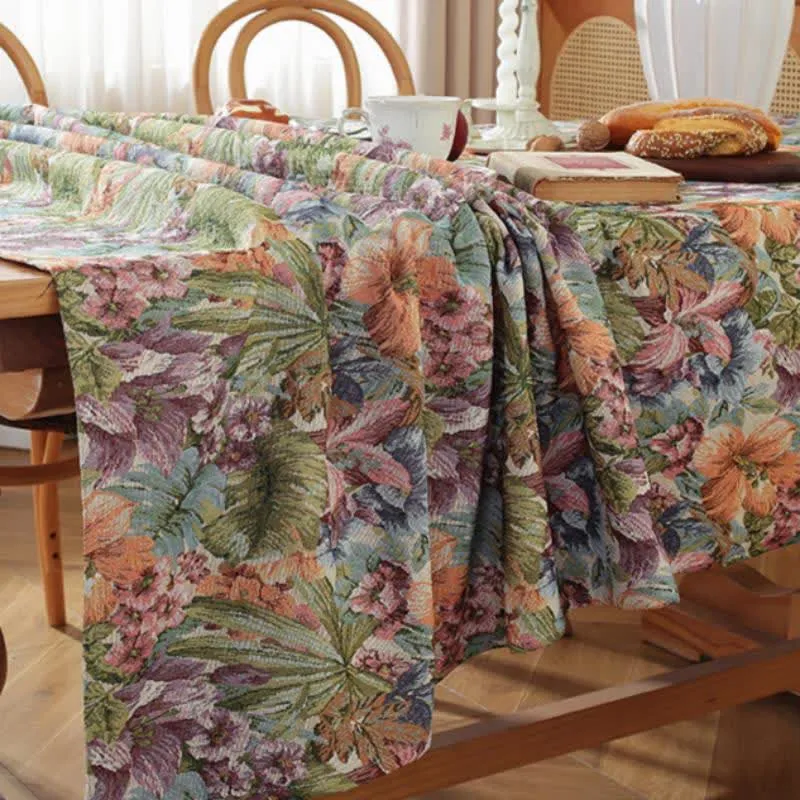 Tischdecke „Malerischer Garten“ aus Jacquard