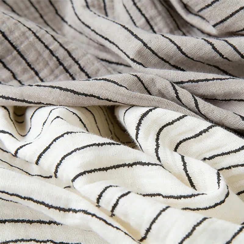 Minimalistisches gestreiftes ärmelloses Baumwoll-Pyjama-Set