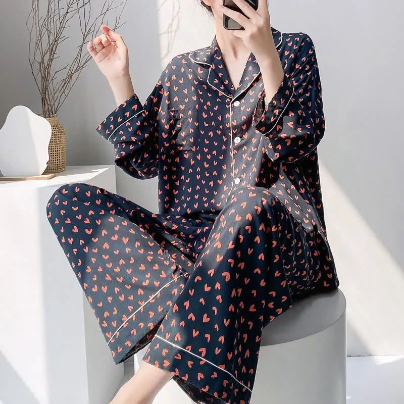 Pyjama-Set mit rotem Herzmuster