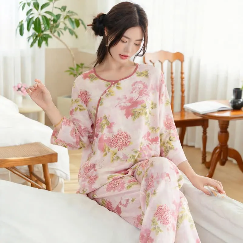 Orientalisches rosa Pyjama-Set mit Blumenmuster