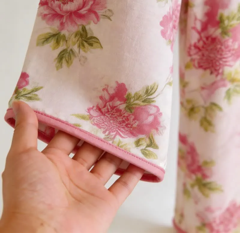 Orientalisches rosa Pyjama-Set mit Blumenmuster