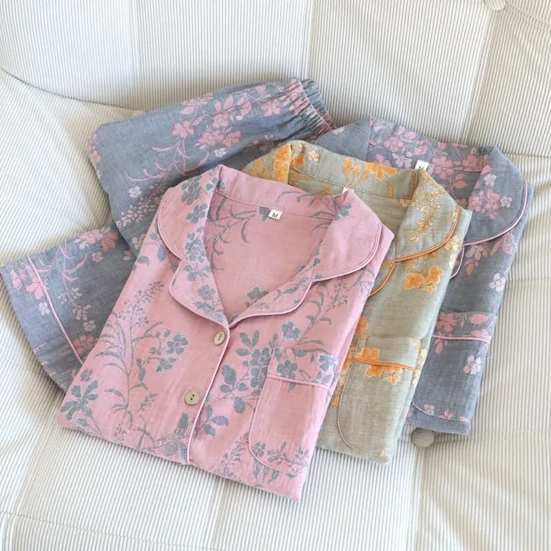 Pyjama-Set aus reiner Baumwolle mit Zweig- und Blumenmuster
