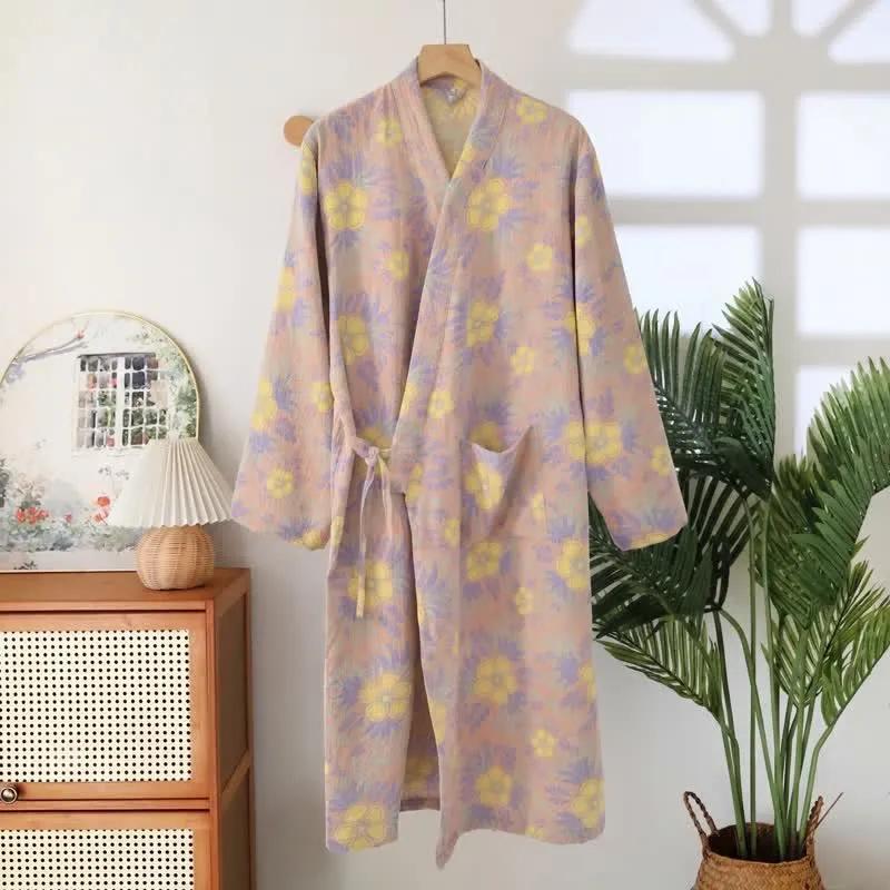 Kimono-Bademantel aus doppellagigem Baumwoll-Doppelgaze mit Pfirsichblütenmuster