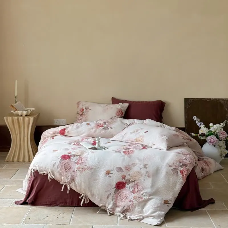 Elegantes Rosen-Bettwäscheset aus Baumwolle mit Bindebändern (4-teilig)