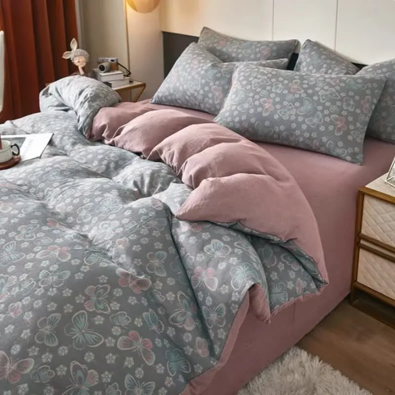 Bettwäsche aus Baumwolldoppelgaze mit Schmetterlings- und Blumenmuster