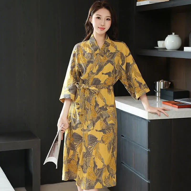 Kimono-Bademantel aus Baumwoll-Doppelgaze mit Blumenmuster
