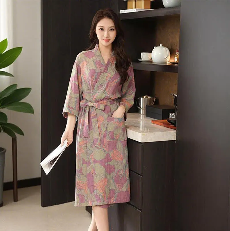 Kimono-Bademantel aus Baumwoll-Doppelgaze mit Blumenmuster