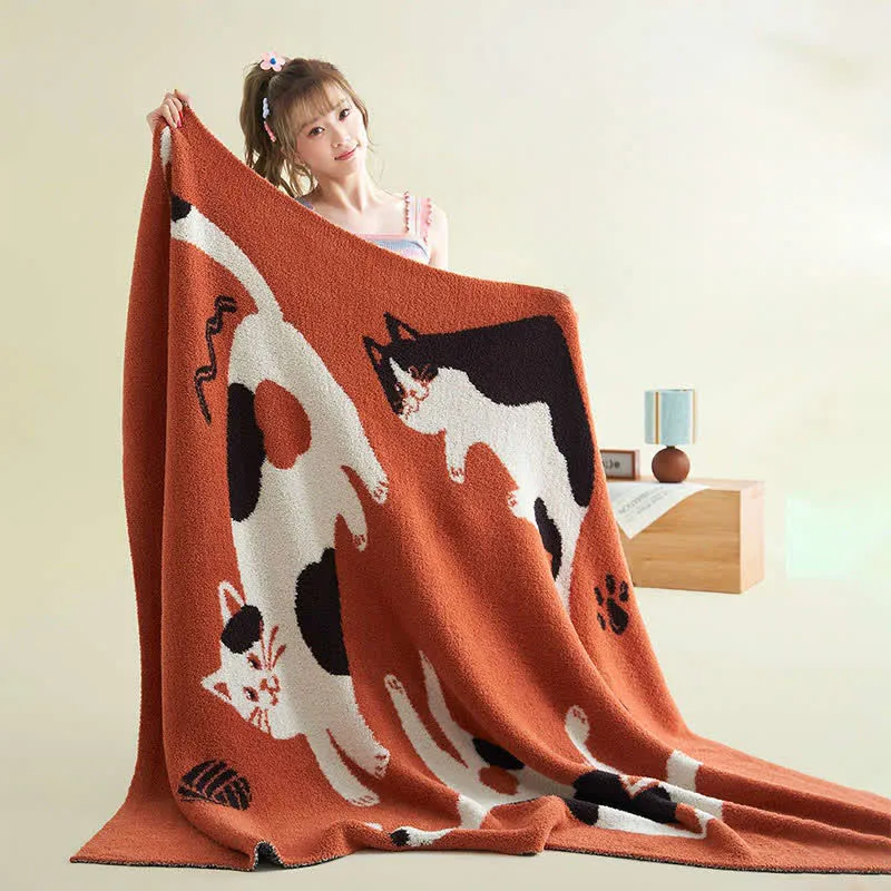 Strickdecke aus Fleece mit verspielten Katzenmotiven