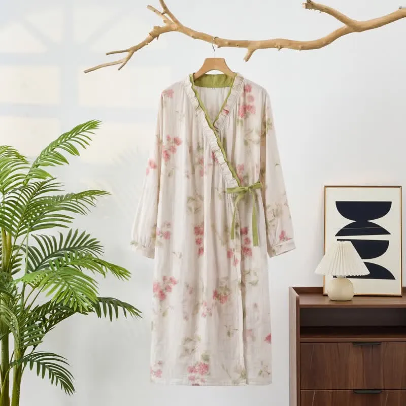 Kimono-Nachthemd aus Baumwollgaze mit Aquarellblumenmuster