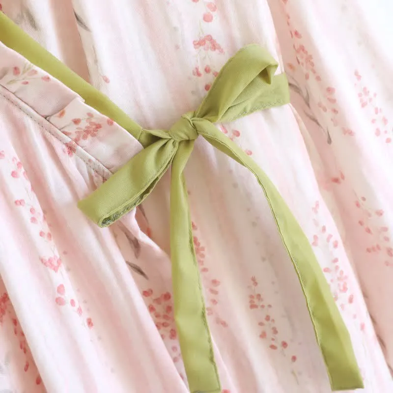 Kimono-Nachthemd aus Baumwollgaze mit kleinem Blumenmuster