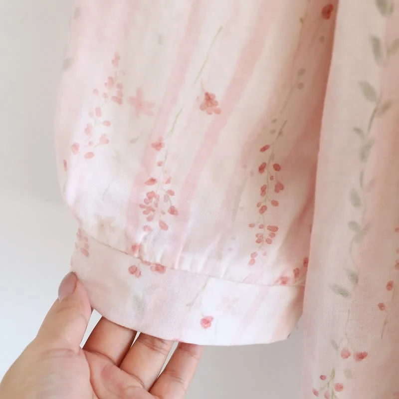 Kimono-Nachthemd aus Baumwollgaze mit kleinem Blumenmuster