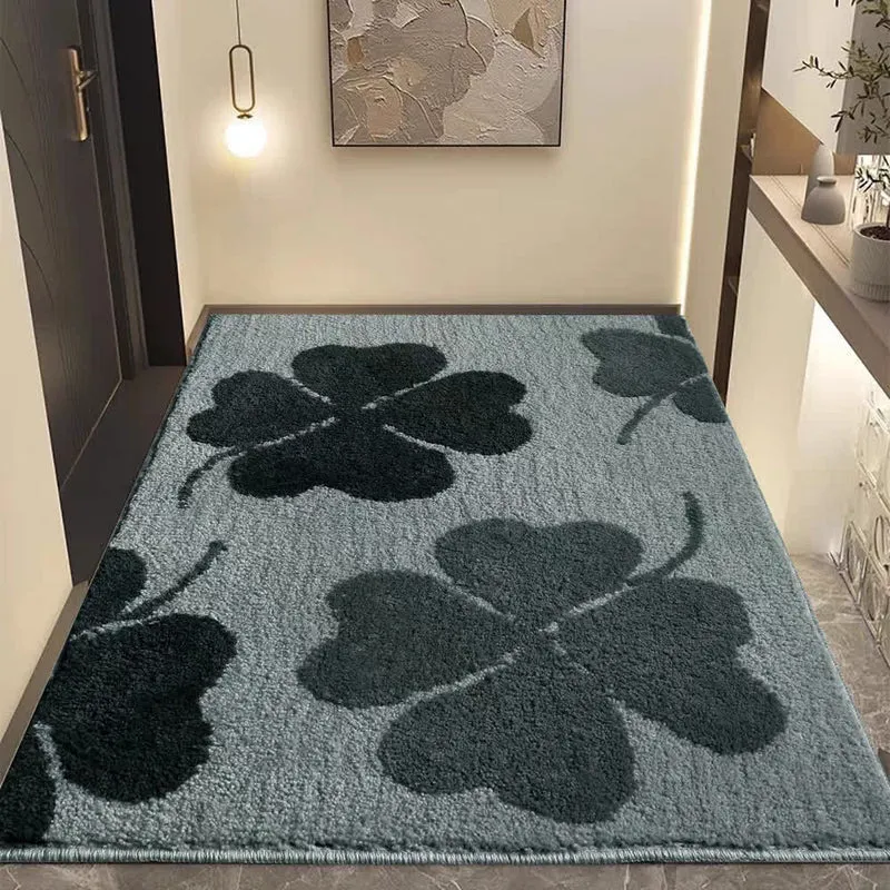 Frischer vierblättriger Klee-Teppich