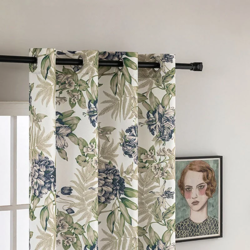 Vorhang im Landhausstil mit Blumen- und Blättermuster