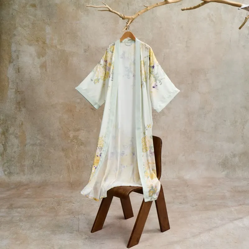 Orientalischer gelber Bademantel im Kimono-Stil mit Blumenmuster