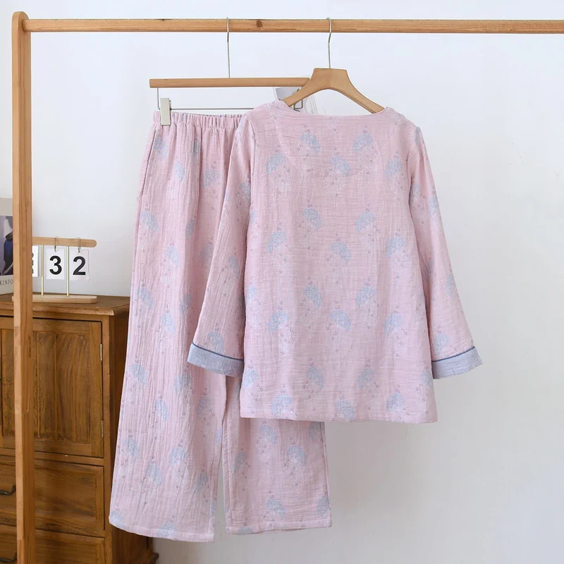 Pyjama-Set aus Baumwolle im Vintage-Stil mit dezentem Blumenmuster